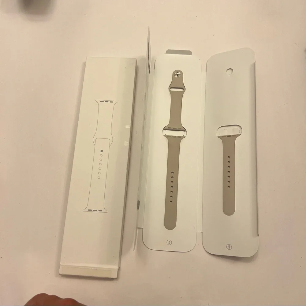 Apple Watch OEM Repacement Band (38/40/41 size large and‎ small)
